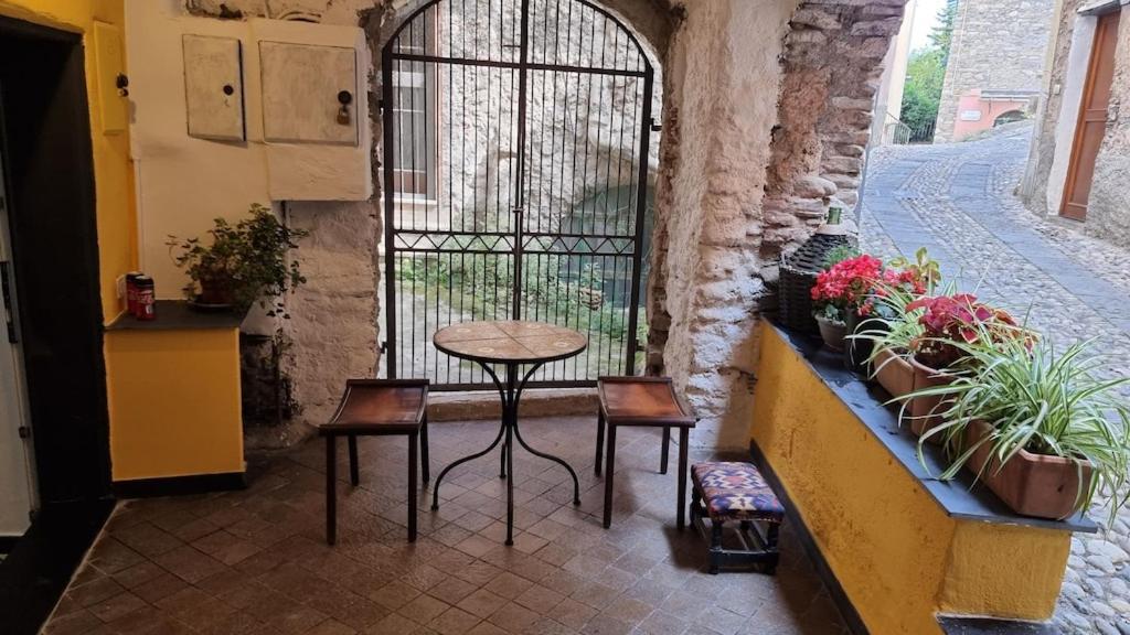 Beautifully Restored Romantic Apartment In The Centre Of Historic Dolcedo Ngoại thất bức ảnh