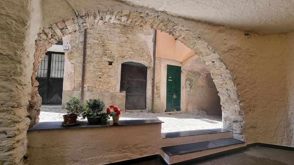 Beautifully Restored Romantic Apartment In The Centre Of Historic Dolcedo Ngoại thất bức ảnh